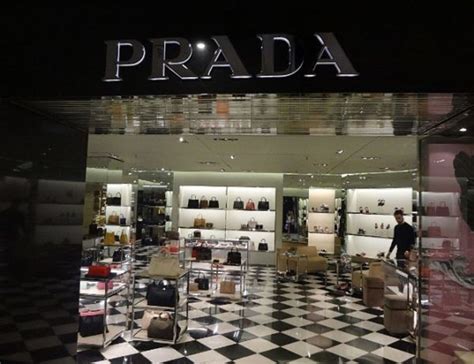 prada nfc.